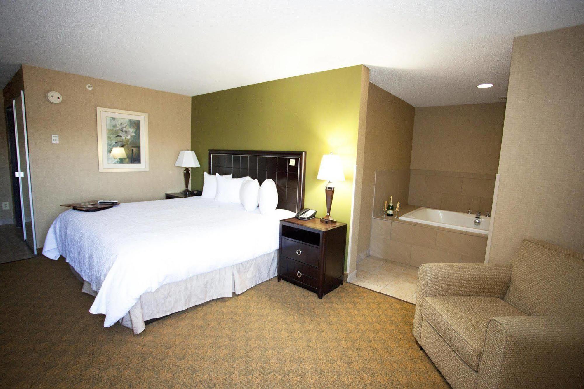 Hampton Inn פורט הורון מראה חיצוני תמונה